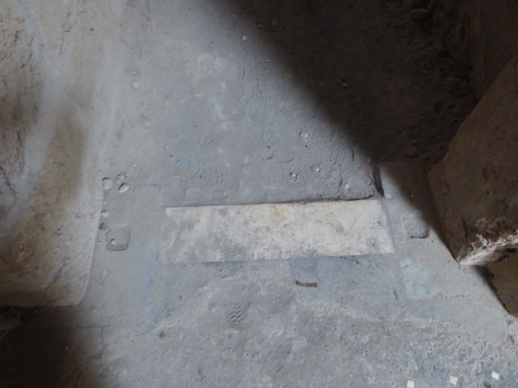 VI 8 23 Pompeii September 2017 Doorway Threshold To Corridor To Rear